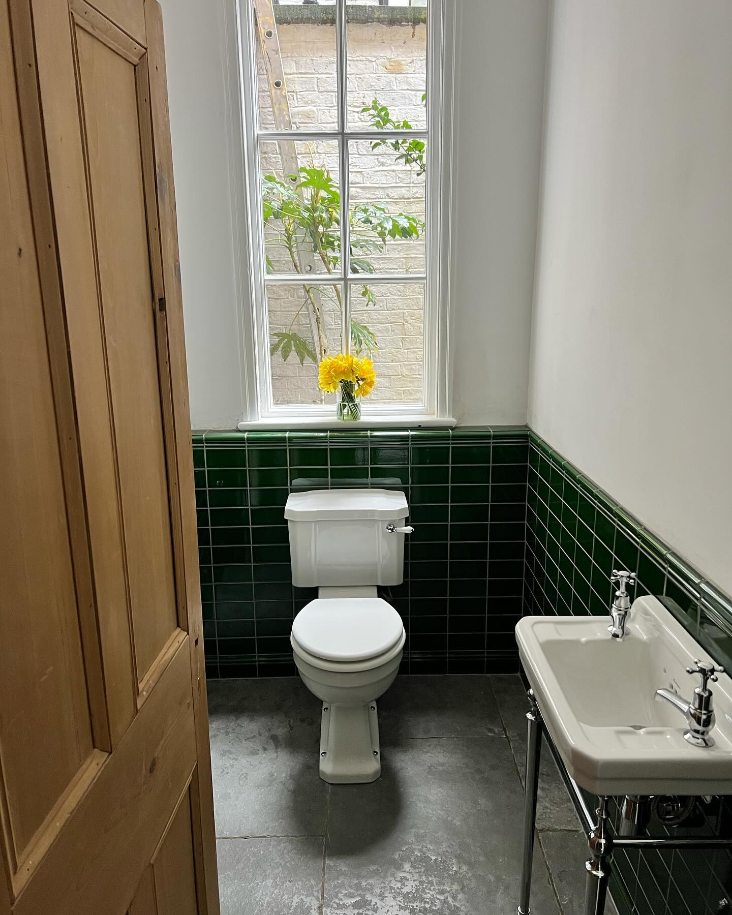 This Burlington cloakroom goes so well with the Victorian crackle glaze tiles.